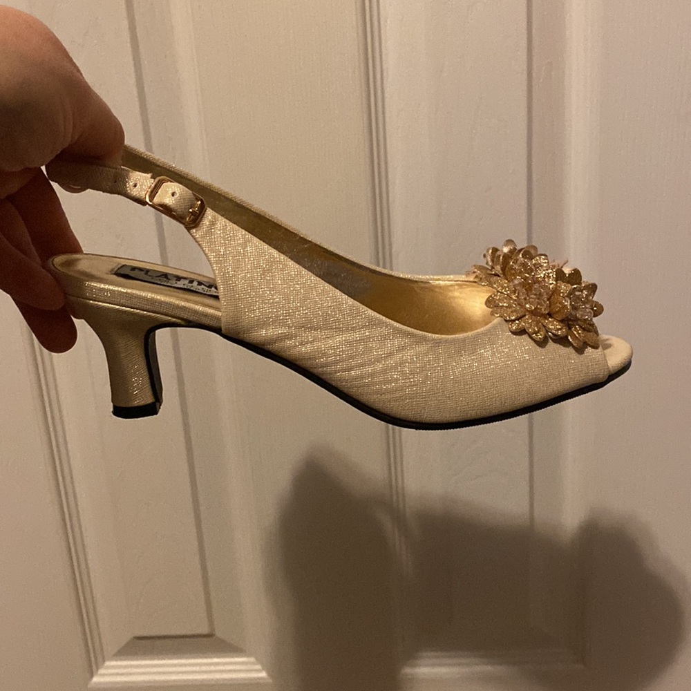 Shoes - Picture 2 of 3
